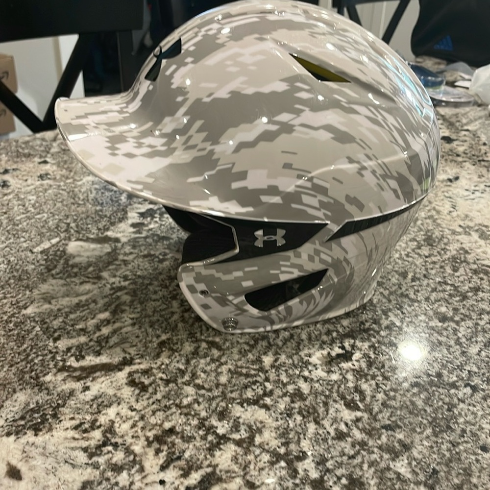 Under Armour Gray Camo Kids Helmet